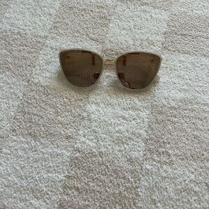 Stylish Gold Sunglasses